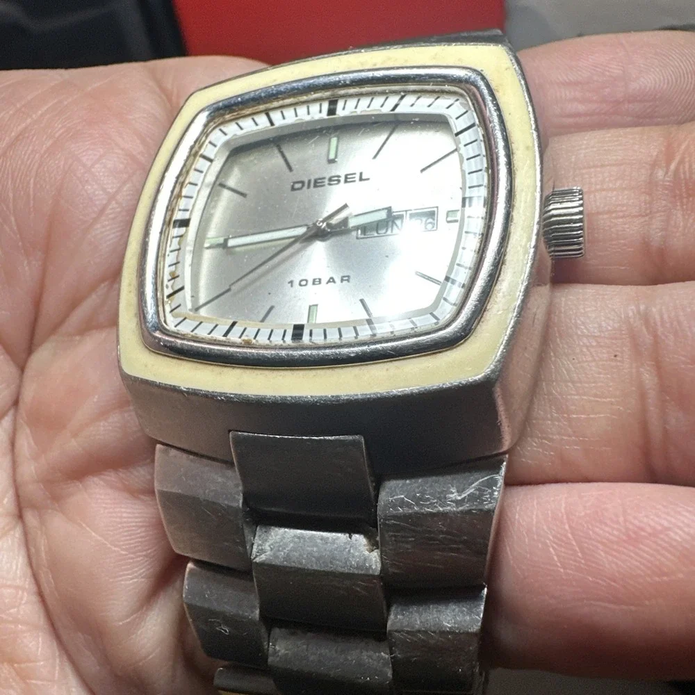 VTG Diesel Mens 10 Bar Watch Quartz  DZ-4063 Heavy Steel 40mm Fit 7in FOR REPAIR